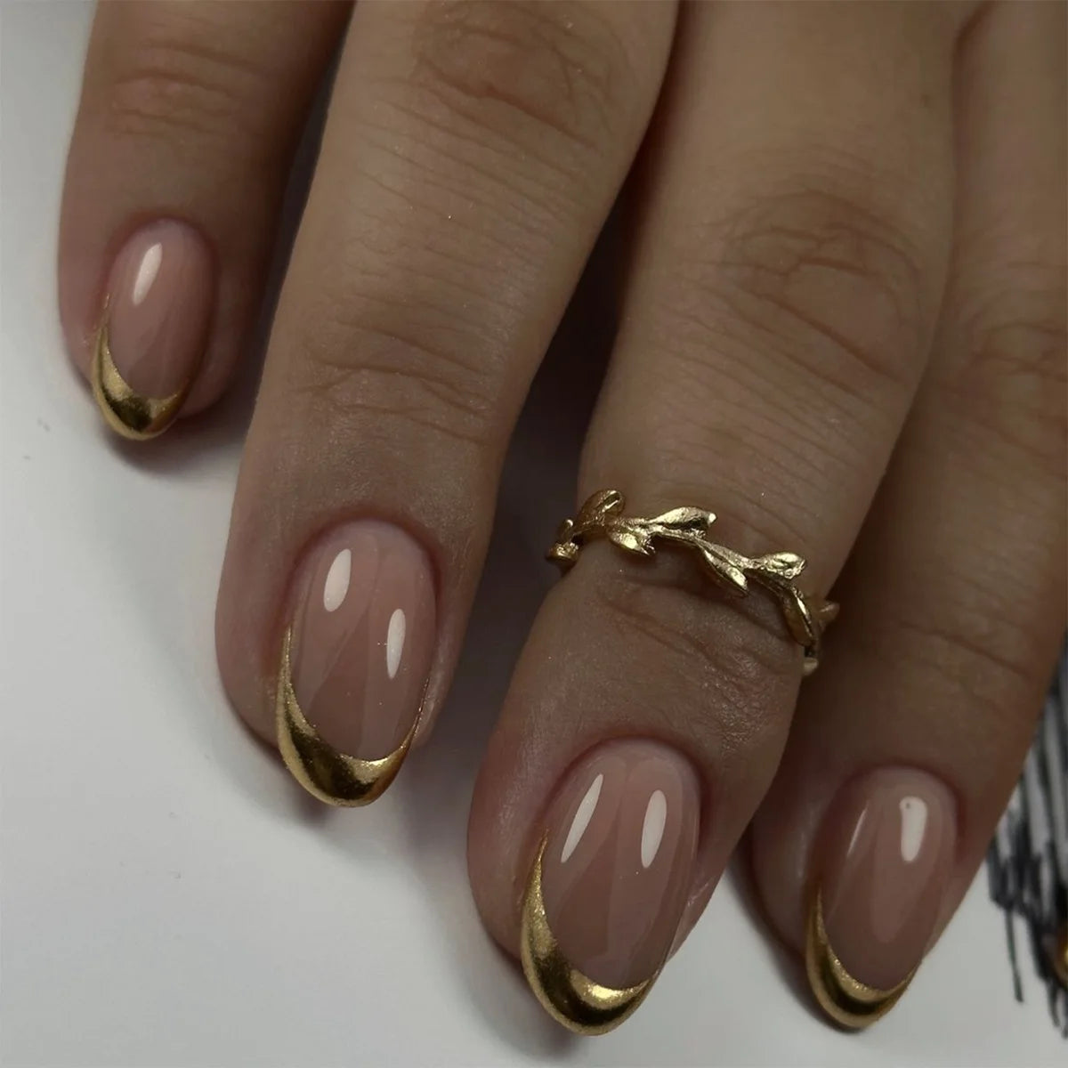 24-Piece Almond-Shaped French Press-On Nails with 3D Irregular Star Pattern – Manicure Essentials