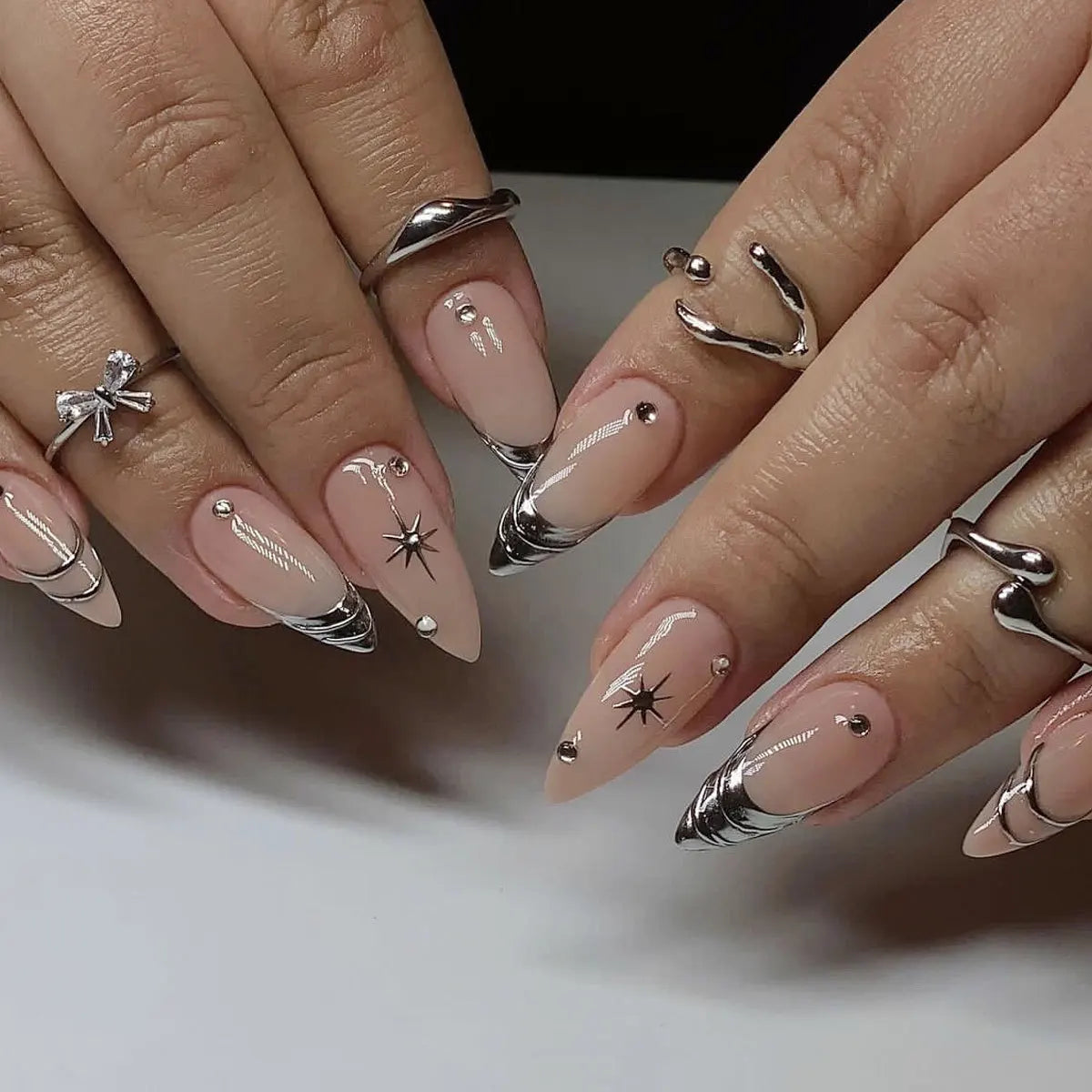 24-Piece Almond-Shaped French Press-On Nails with 3D Irregular Star Pattern – Manicure Essentials