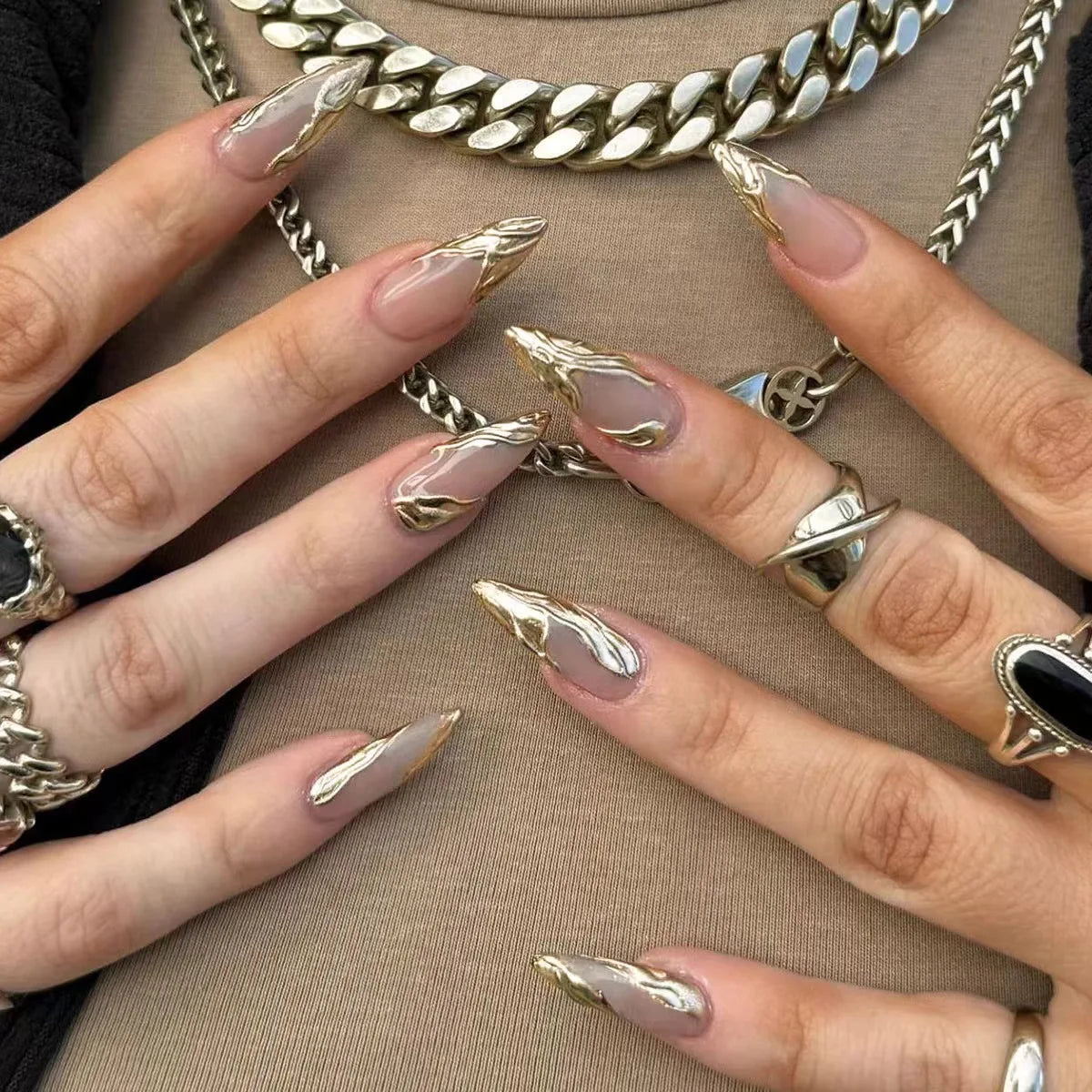 24-Piece Almond-Shaped French Press-On Nails with 3D Irregular Star Pattern – Manicure Essentials